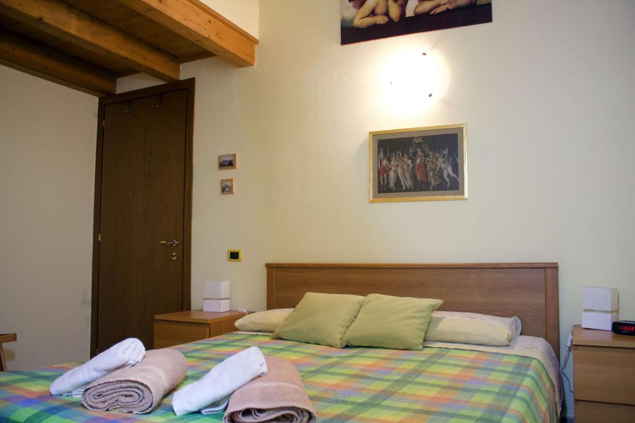 La Casa Sul Sasso In Town Serviced Accommodations Dervio Exteriér fotografie