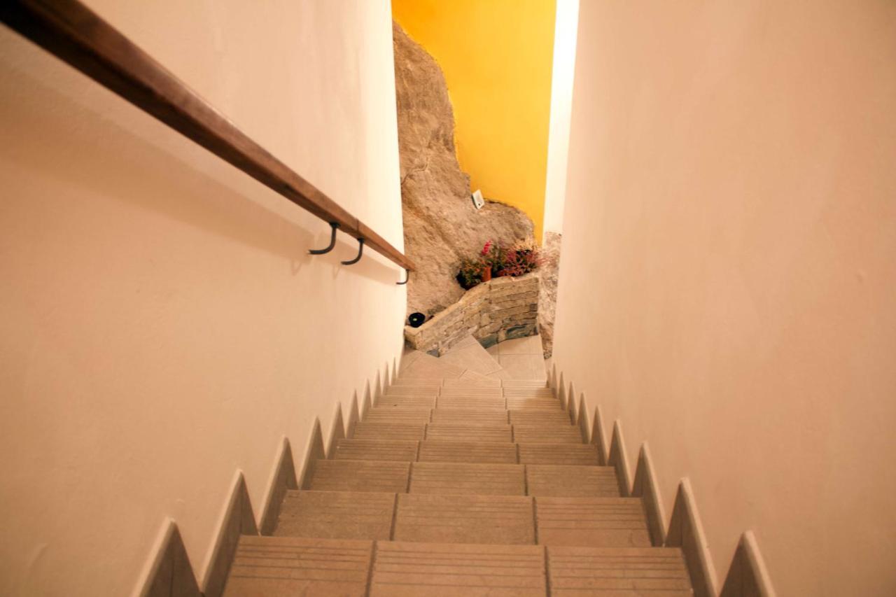 La Casa Sul Sasso In Town Serviced Accommodations Dervio Exteriér fotografie